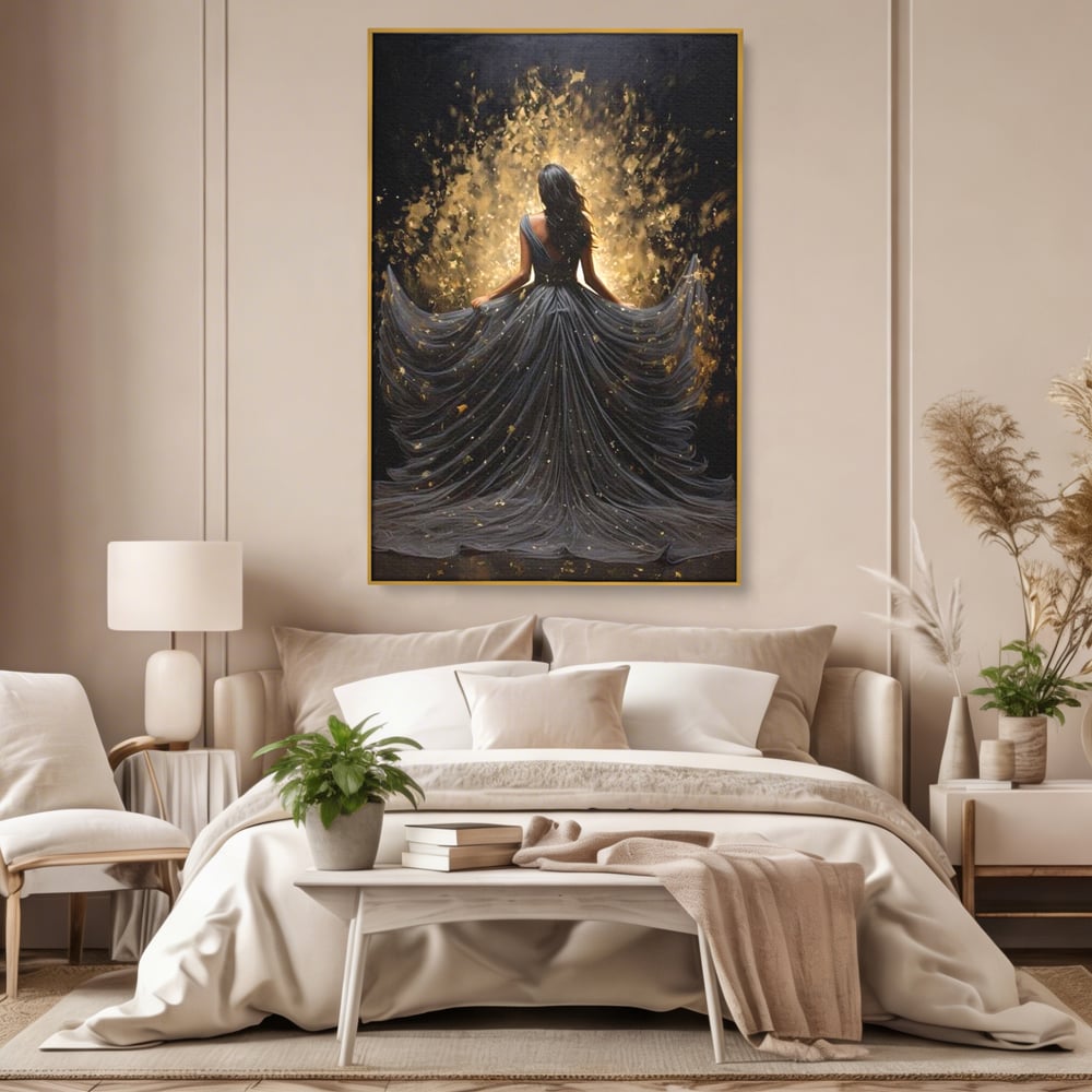 Tablou canvas cu ilustratie digitala cu silueta feminina, in rama de aluminiu auriu, pe perete intr-un dormitor